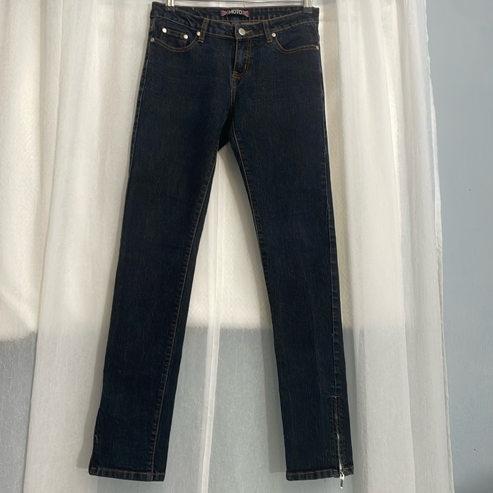 Women’s Moto jeans size 28 dark blue zippers in legs